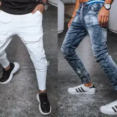 Białe i jeansowe joggery – spodnie, które łączą wygodę z modnym stylem. Zobacz, co to joggery i jak je nosić!
