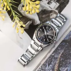 Zegarek damski Citizen: Eco-Drive, Super Titanium i styl