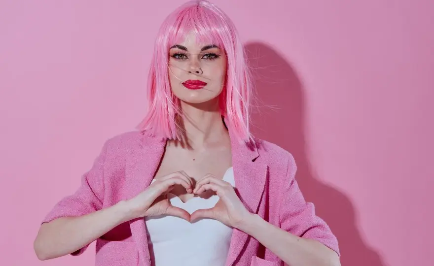 Barbiecore na co dzień - Jak nosić róż bez przebrania?
