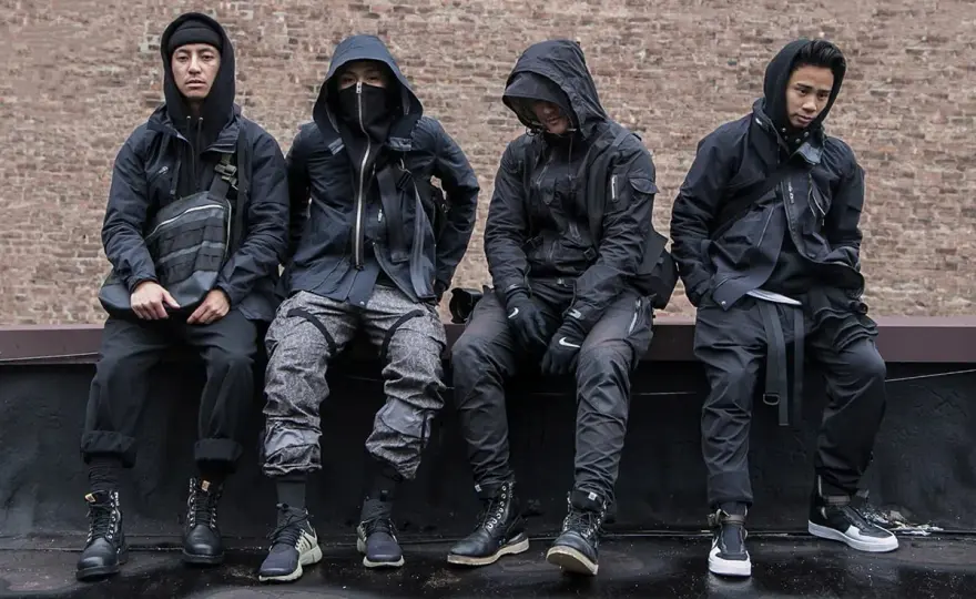 Techwear - co to jest i jak nosić? Kompletny przewodnik