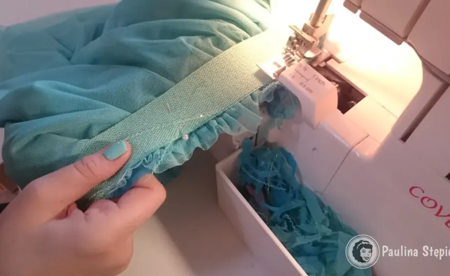 Spódnica z bibuły DIY: jak zrobić puszyste tutu bez szycia?
