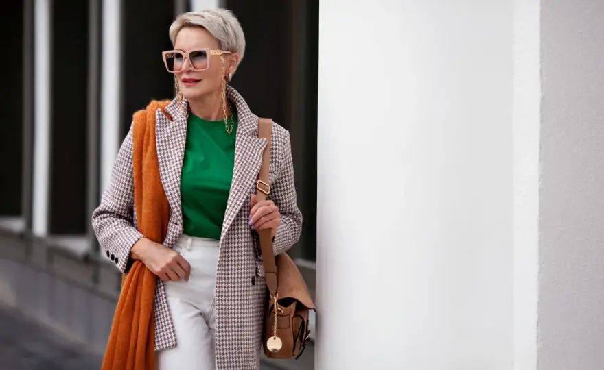 Moda po 60 - Styl, który odejmuje lat i dodaje klasy